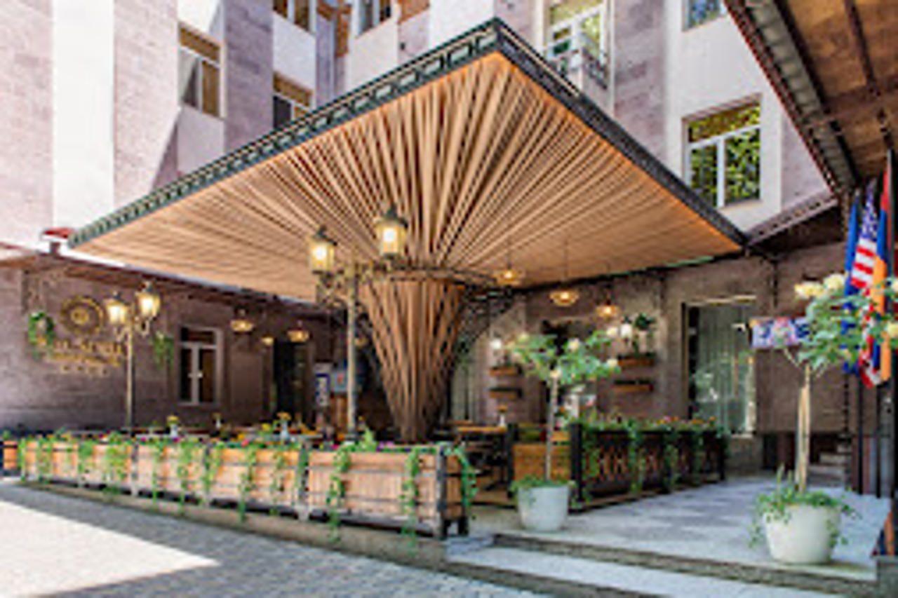 Central Hotel Yerevan Exterior photo